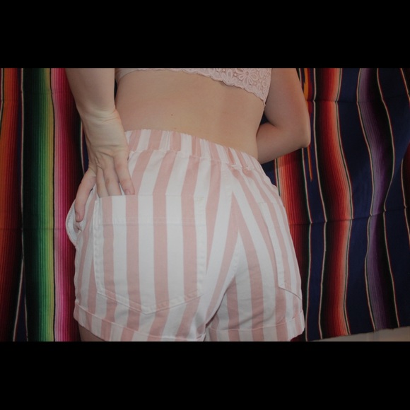 Forever 21 Shorts - Picture 3 of 4